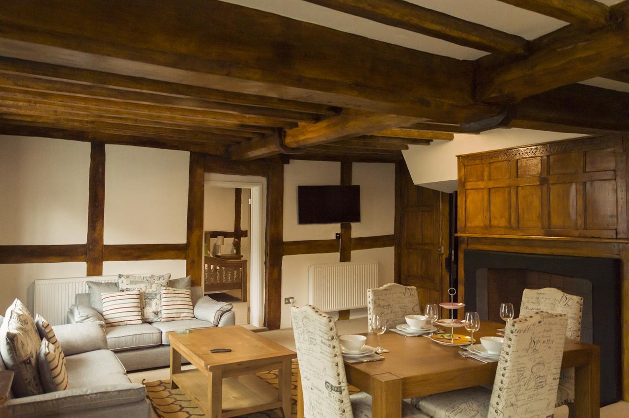 The Three Gables Apartment Stratford-upon-Avon Exterior photo
