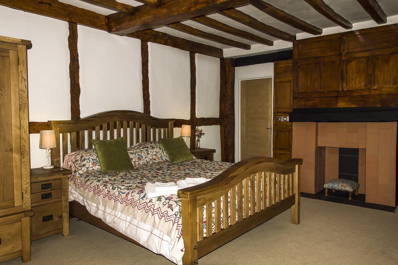 The Three Gables Apartment Stratford-upon-Avon Exterior photo
