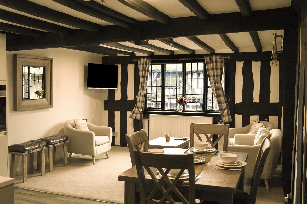 The Three Gables Apartment Stratford-upon-Avon Exterior photo