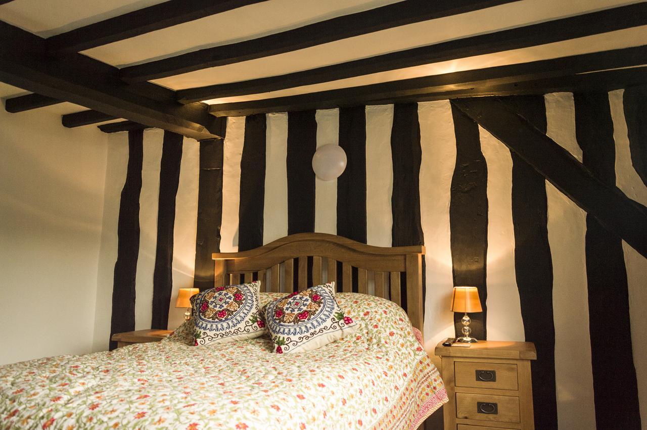 The Three Gables Apartment Stratford-upon-Avon Exterior photo