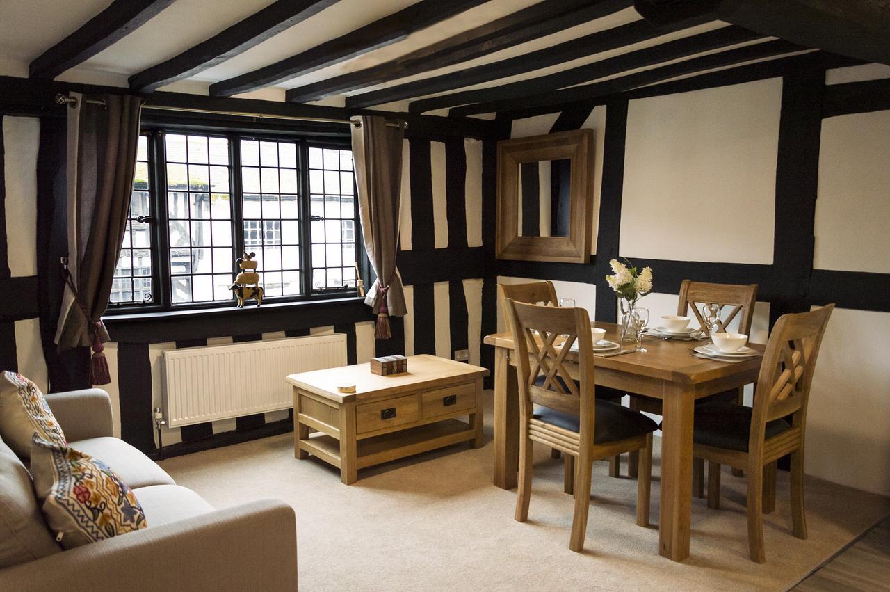 The Three Gables Apartment Stratford-upon-Avon Exterior photo